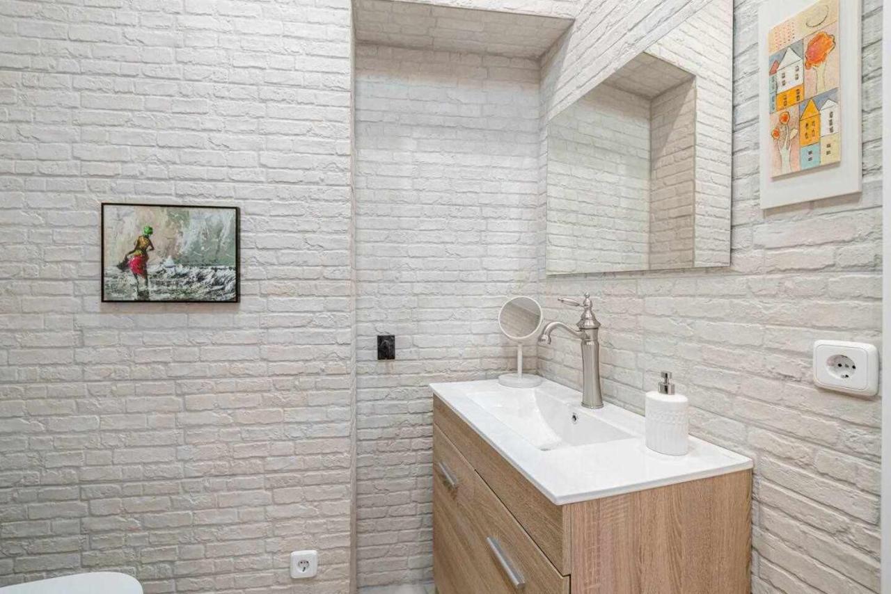 Appartamento Luminoso Y Centrico Apt 2 Hab Madrid Esterno foto